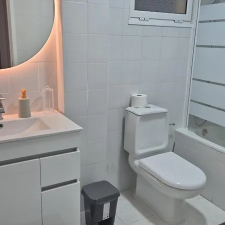 Spacious Bright With Ocean Views