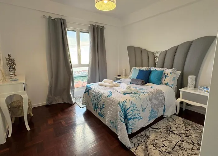 Lägenhet Spacious Bright With Ocean Views Bicas