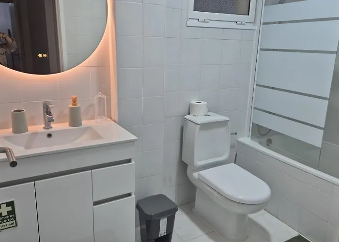 Spacious Bright With Ocean Views
